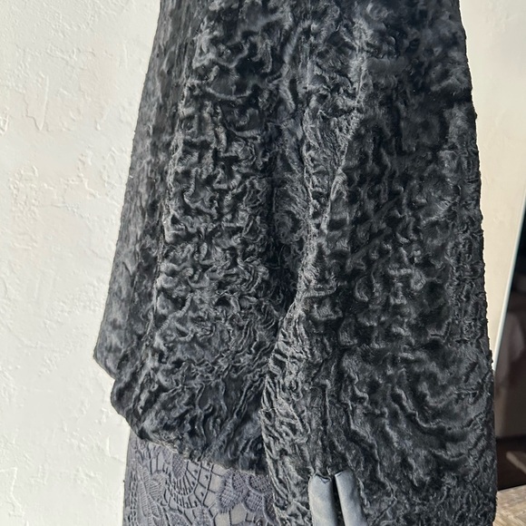 Vintage Persian lamb fur jacket. Size M-L - Picture 3 of 9